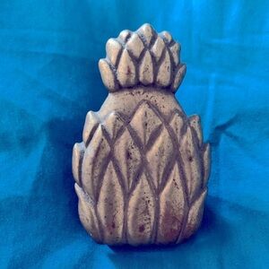 Solid Brass Heavy 9 oz. pineapple paperweight/clip VA metalcrafters 1979 vintage